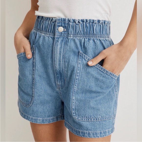 Madewell denim gathered-waist shorts.  Shorts - Picture 3 of 6